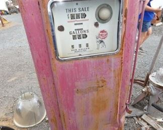 VIEW 4 OTHERSIDE WAYNE PUMP