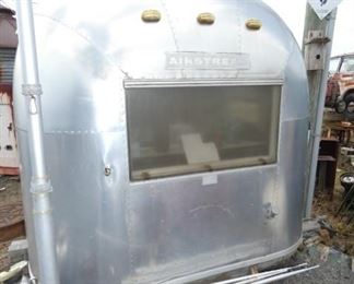 VIEW 3 FRONT AIRSTREAM