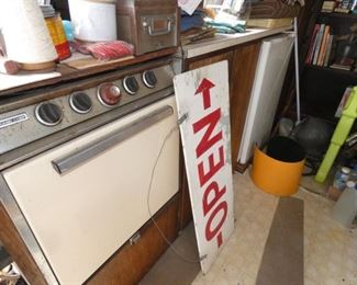 VIEW 12 ITEMS TO BE SOLD INSIDE