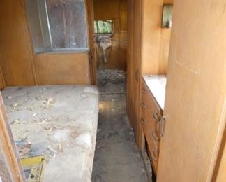 VIEW 10 TRAVEL TRALER MANSION 33FT.