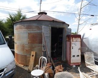 14FT. WIDE GRAIN BIN