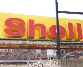 VIEW 2 CLOSEUP 7FT. SHELL SIGN