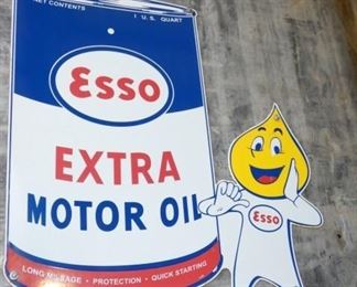 VIEW 2 CLOSEUP W. OIL DROP