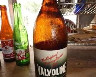 GLASS VALVOLINE OIL BOTTLE