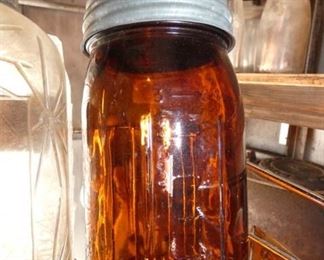 1QT. AMBER FRUIT JAR