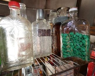 1QT UNUSUAL JARS/BOTTLES