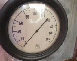 VIEW 2 CLOSEUP CLOCK