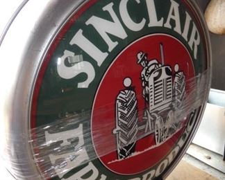 VIEW 2 CLOSEUP GLOBE