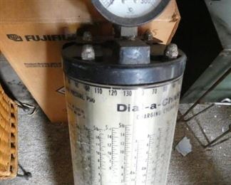 VIEW 2 CLOSEUP GAUGE