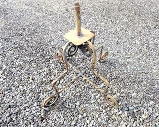 OLD IRON TABLE BASE