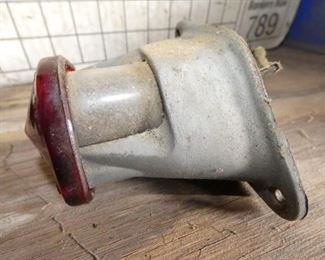 VIEW 2 CLOSEUP EARLY TAG LIGHT