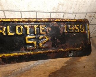 VIEW 2 CLOSEUP 1952 MOTORCYCLE TAG