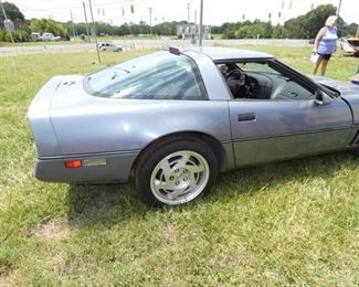VIEW 6 1990 CORVETTE