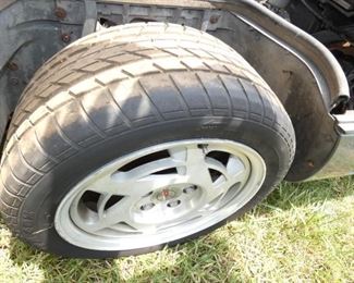 VIEW 13 CLOSEUP WHEELS