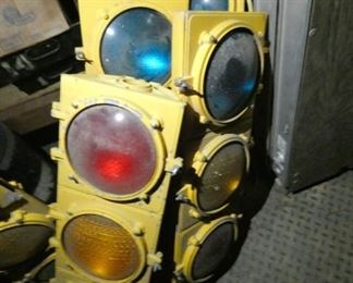 VIEW 2 CLOSEUP STOPLIGHTS