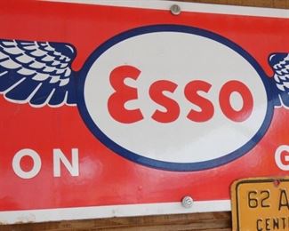 VIEW 3 CLOSEUP 34X10 PORC. ESSO