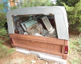 VIEW 5 BACK FORD TRUCK BED