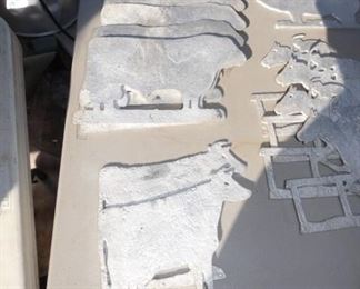 NUMERIOUS ANIMAL SIGN TOPPERS