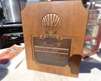 SHELL EMPLOYEE AWARDS