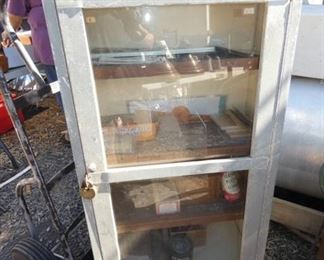 COUNTRY STORE DISPLAY