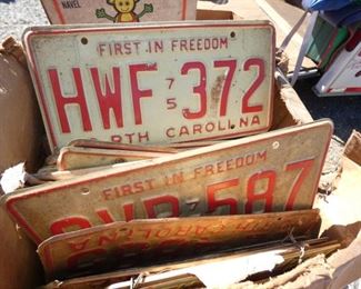 COLLECTION NUMEROUS LIC. TAGS