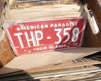 COLLECTION NUMEROUS LIC. TAGS