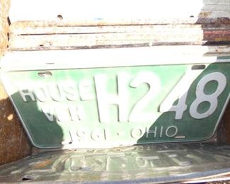 COLLECTION NUMEROUS LIC. TAGS