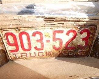 COLLECTION NUMEROUS LIC. TAGS