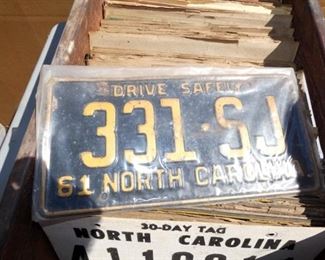 COLLECTION NUMEROUS LIC. TAGS