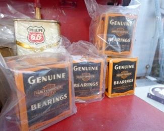 VIEW 2 HARLEY DAVIDSON ITEMS