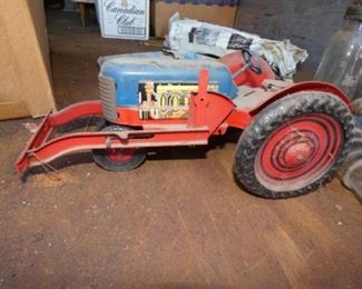 EARLY TIN LITHO TOY TRACTOR