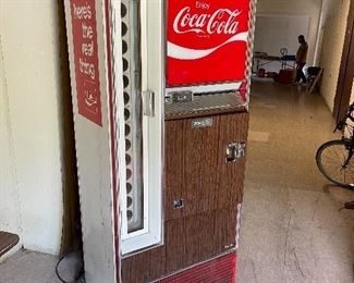 1970s Coke machine currently in working condition