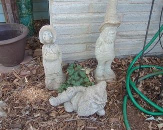 Concrete gnomes