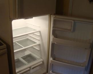 GE refrigerator with top freezer