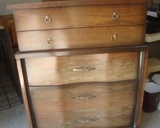 MCM chest w/ dovetailed drawers
