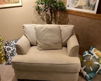cream oversized chair