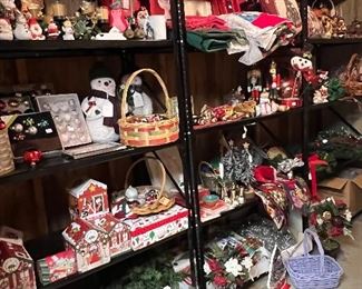 ROOM FULL OF NICE HOLIDAY ITEMS