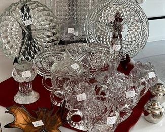 NICE ASSORTMENT OF GLASSWARE