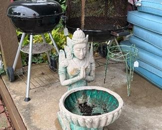 GRILL AND FIREPIT, GARDEN ITEMS