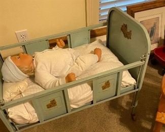 Precious vintage/collectible baby doll bed