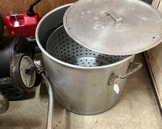 Gumbo pots and burners