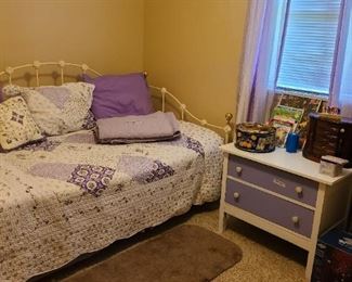 bedding and mattresses included and trundle with mattresses