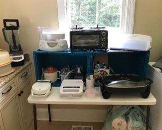 More Kitchen items in the laundry room
