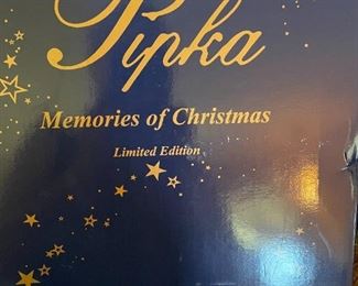 9 different figurines by Pipka