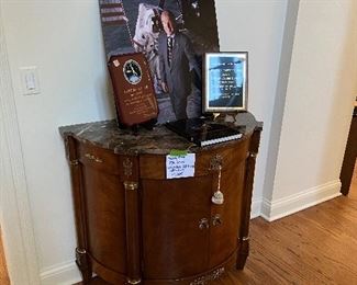 Henredon Natchez collection marble Demi lune table