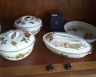Royal Worcester China Evesham pattern