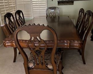 Dining Table w 6 Chairs + Leaf and Hutch
