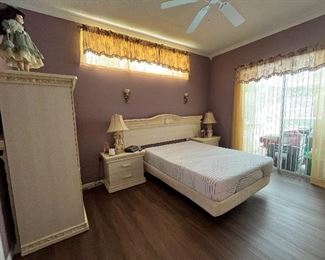 Queen bedroom furniture  350.00 for the set - MATTRESS not included ( its and adjustable bed) 