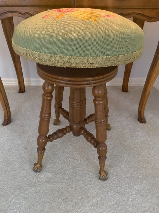 Devlin Estate Sales in Walden in Montgomery, TX starts on 7/30/2022