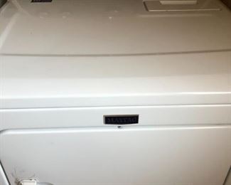 MAYTAG DRYER